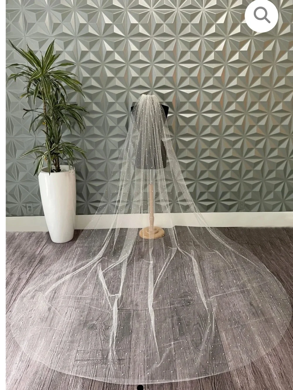 Maritza Bridal Veil - V572X-2